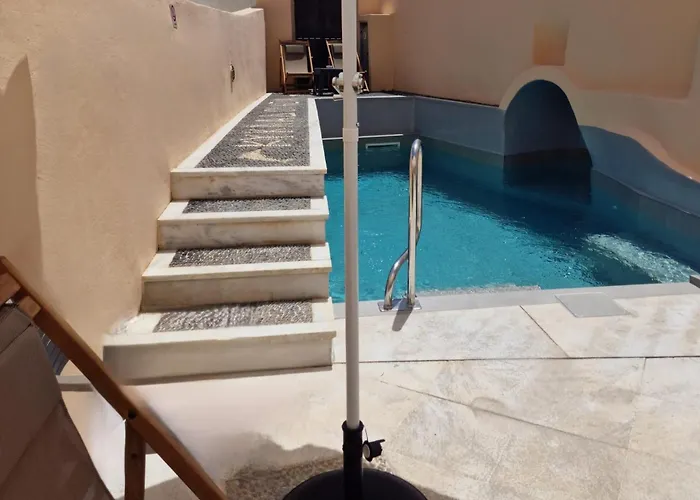 Konukevi Kykladonisia Traditional Settlement