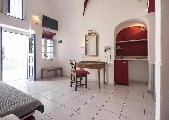 Kykladonisia Traditional Settlement Fira (Santorini)