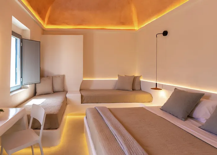 Konukevi Kykladonisia Traditional Settlement Fira (Santorini)