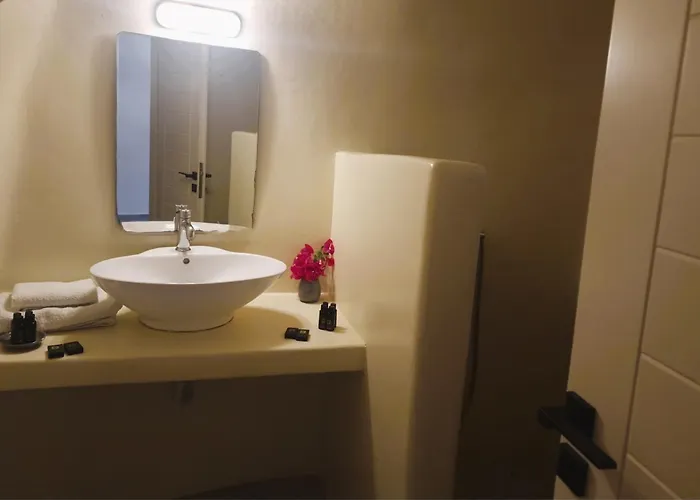 Kykladonisia Traditional Settlement Fira (Santorini)